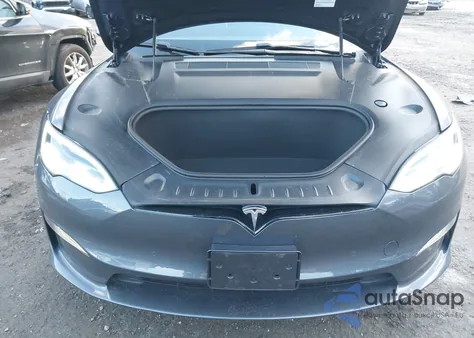 2023 Tesla Model S Dual Motor All-Wheel Drive/Standard Range z USA, uszkodzony, nr VIN 5YJSA1E57PF500006